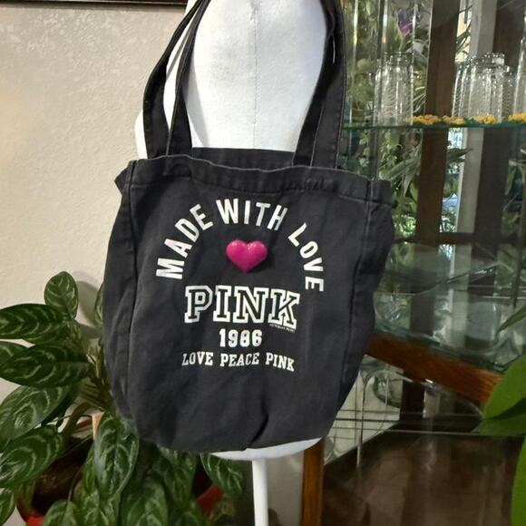 Victoria's Secret Handbags - Y2k pink victorias secret black